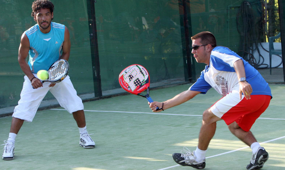 O Ολυμπιακός υποστηρίζει το Padel Tennis