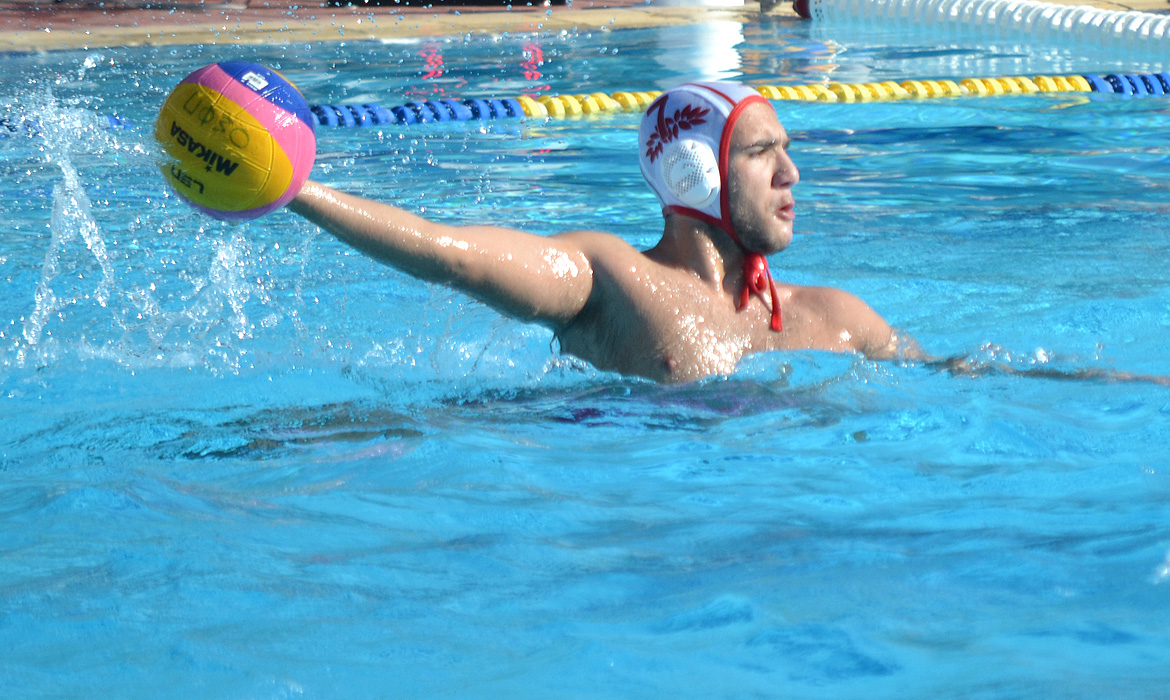 Νίκη στην πρεμιέρα για τους έφηβους