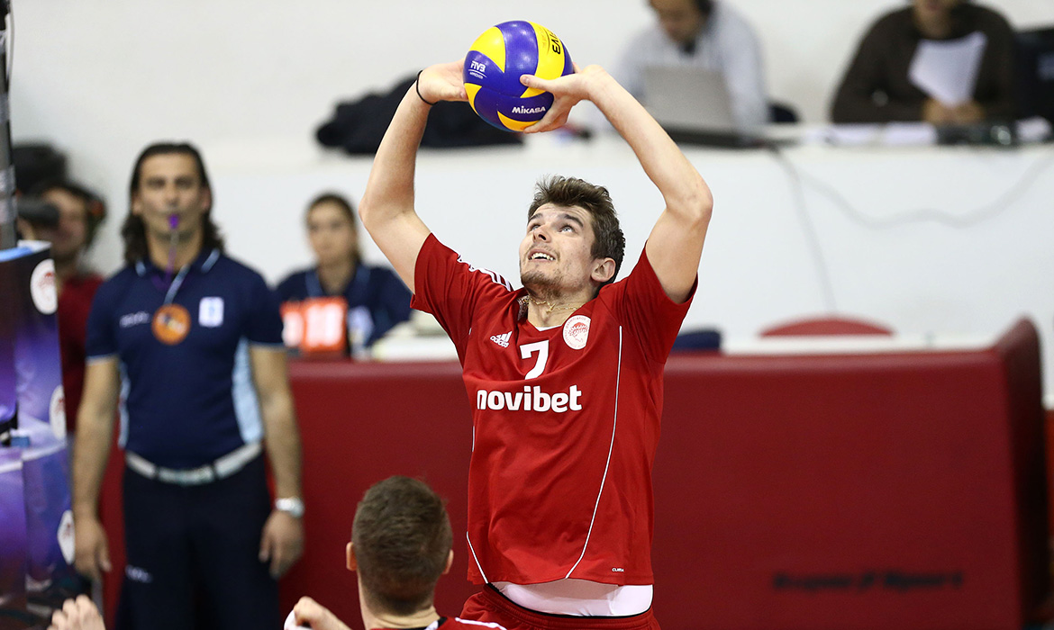 Με τον κόσμο του για τη νίκη!