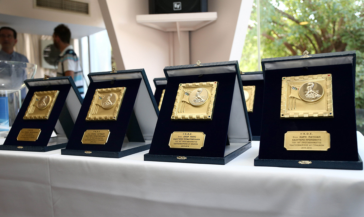 «Ερυθρόλευκα» τα βραβεία των κορυφαίων!