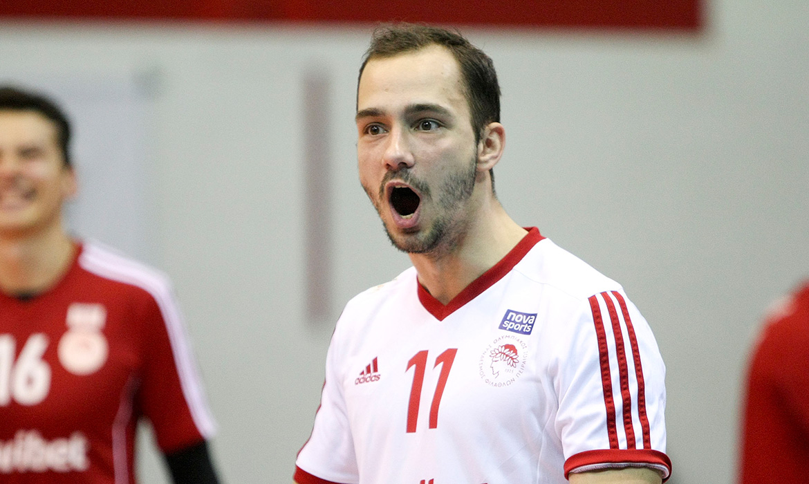 Ανανέωσε ο Κόνραντ Γκούζντα