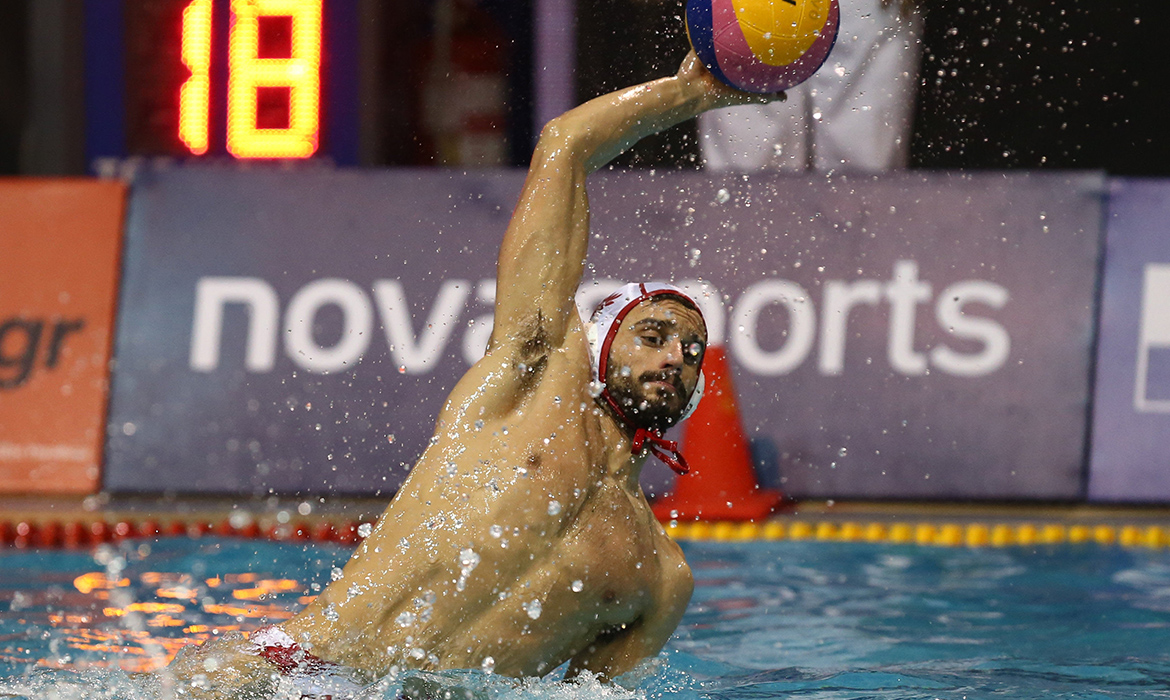 Το αφεντικό του Πειραιά…