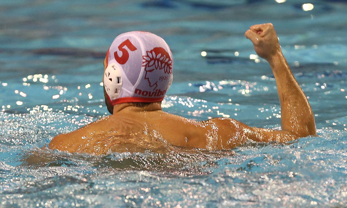 Επιβλητικός ο Θρύλος