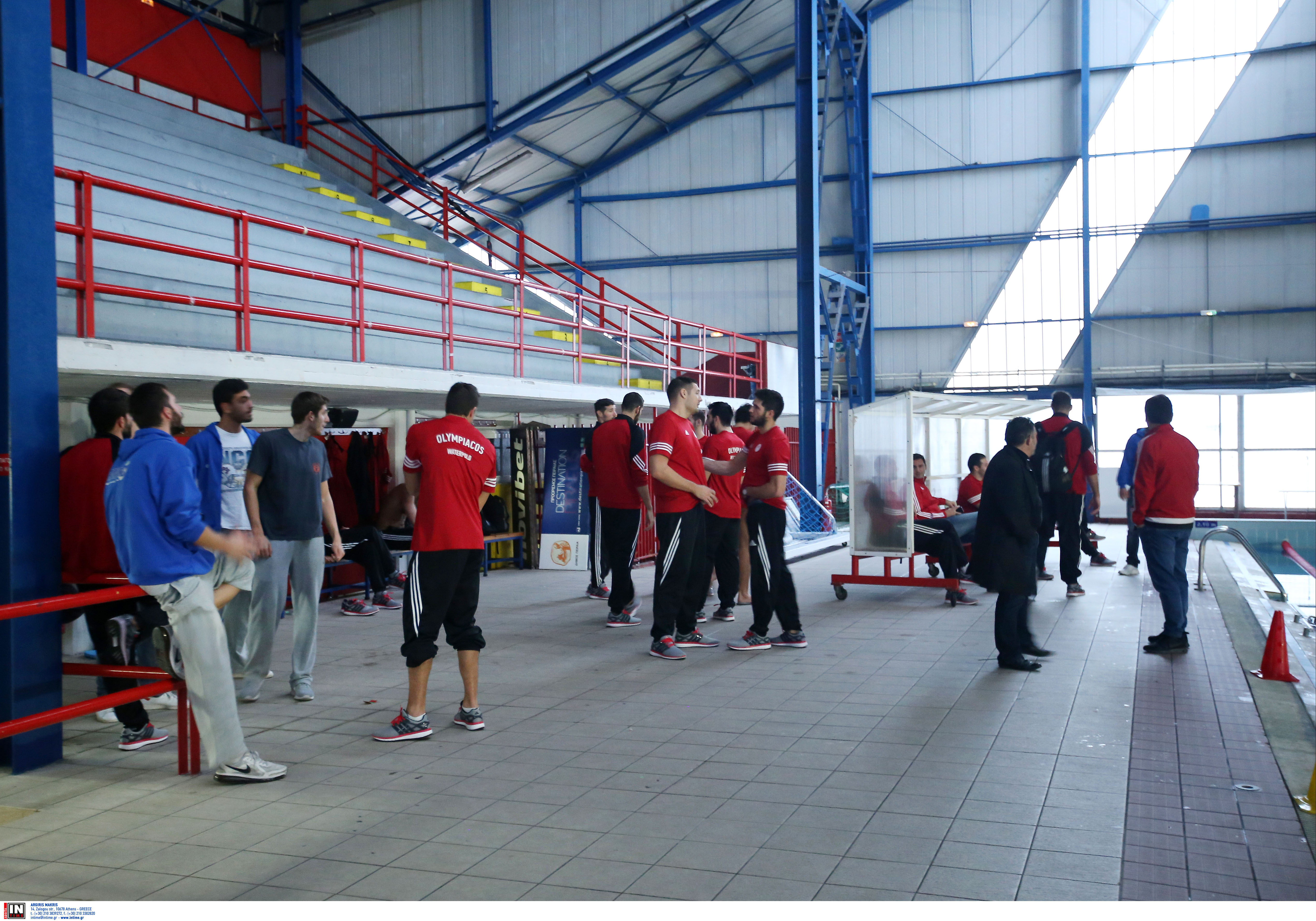 Αναβολή για Κυριακή στις 12:00…