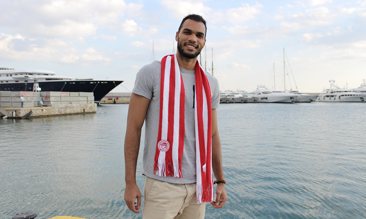 Ο Athos Ferreira Costa στον Ολυμπιακό