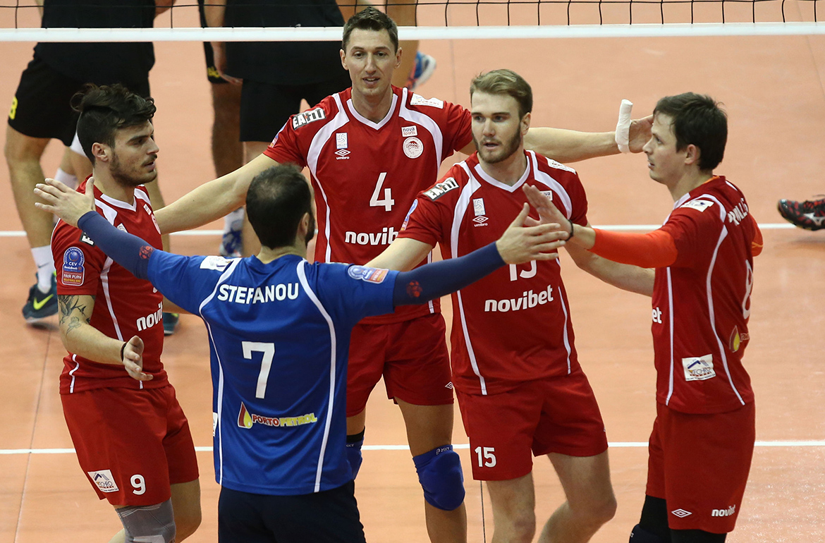 Στην προπόνηση της ομάδας ο Πρόεδρος!