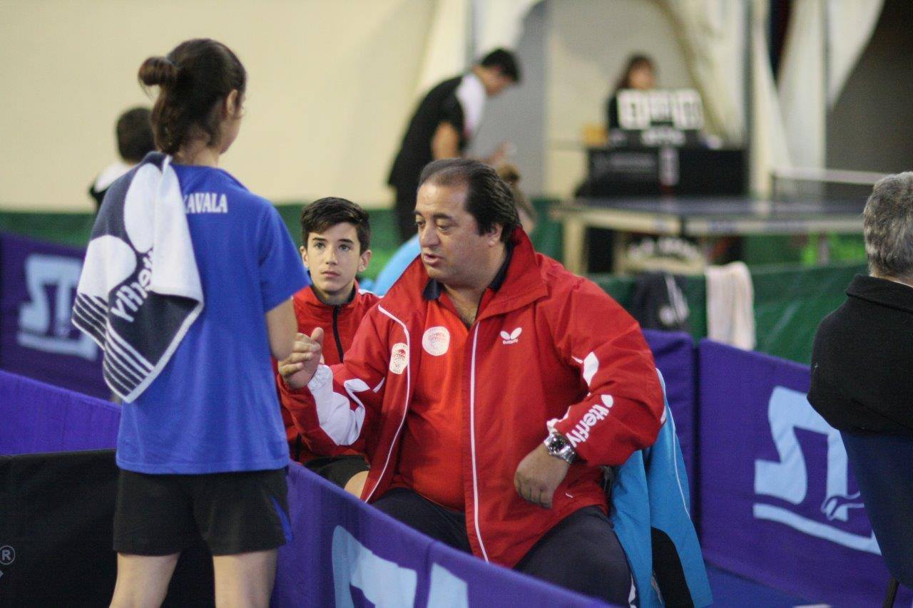 Οι τρεις στους πέντε «ερυθρόλευκοι»