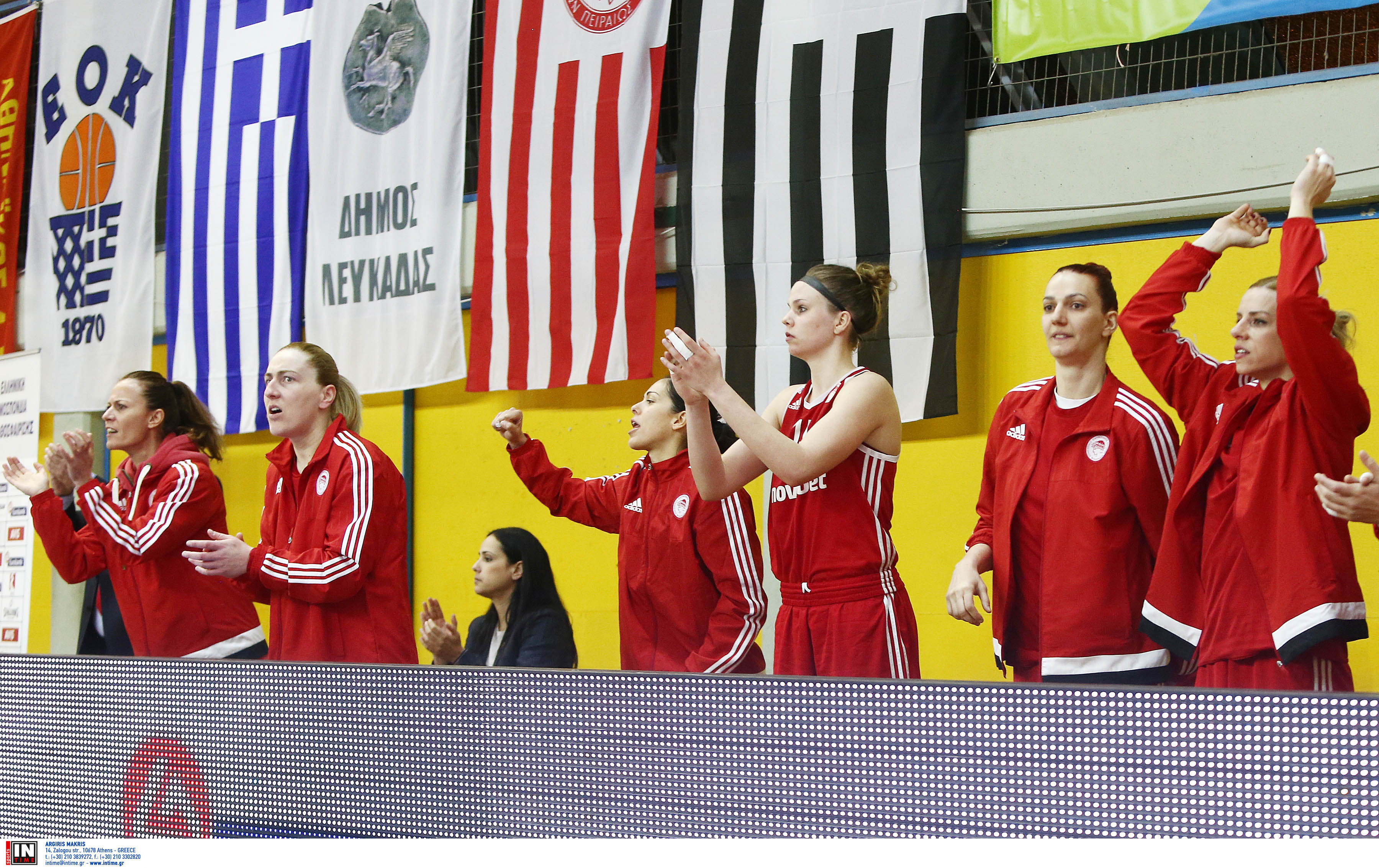 Με σούπερ μπάσκετ στον τελικό!