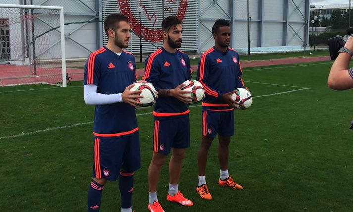 Olympiacos 2-Footed Corner Challenge