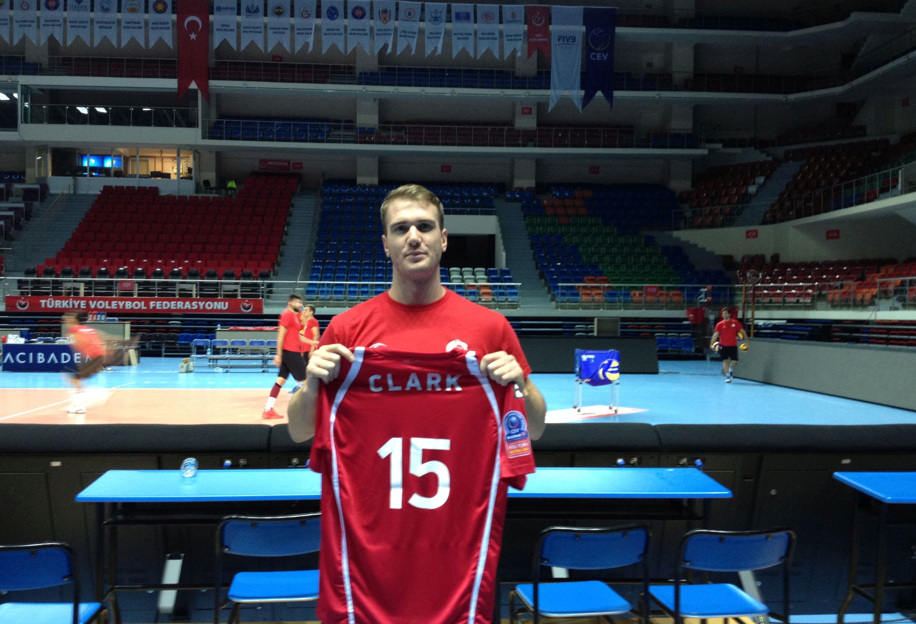 Κλαρκ: “Μεγάλη ευκαιρία για μένα ο Ολυμπιακός!”