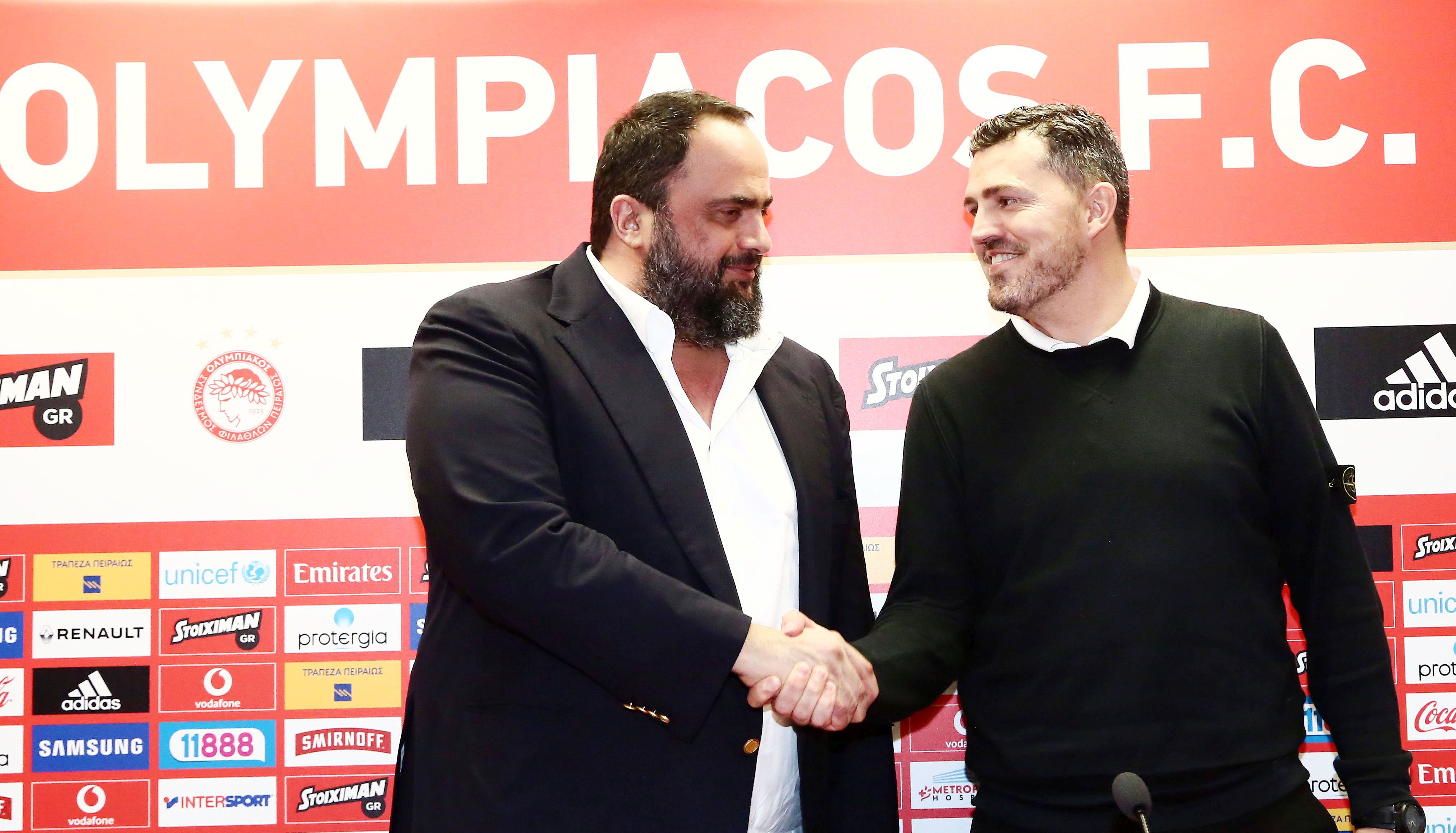 Olympiacos presented Mr. Oscar Garcia!