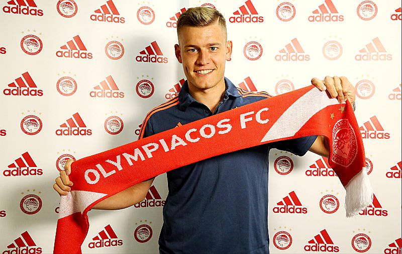 Finnbogason joins Olympiacos