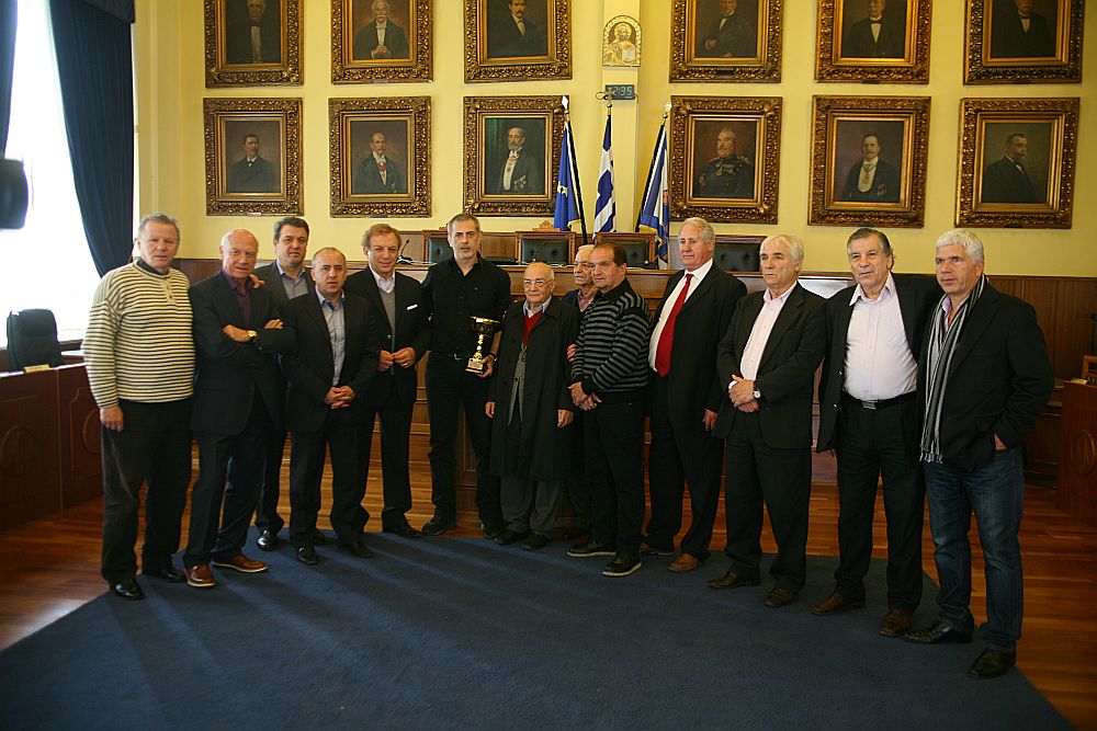 Οι Βετεράνοι βράβευσαν τον κ. Μώραλη