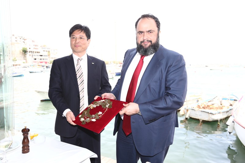 A Greek-Chinese football meeting of historic proportions: Olympiacos meets Shanghai’s Red Eagles!