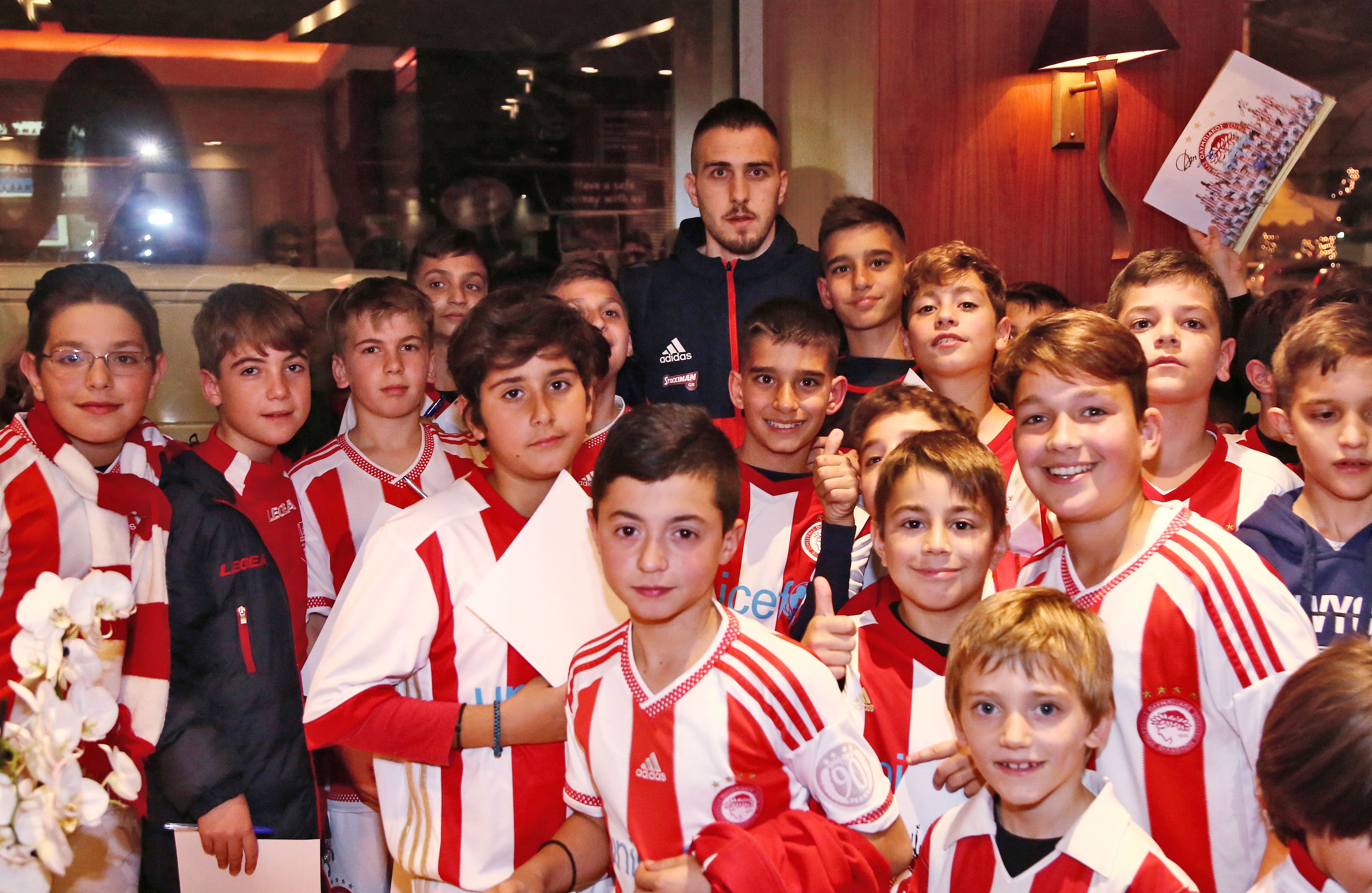 Η Σχολή Χανίων δίπλα στον Ολυμπιακό!