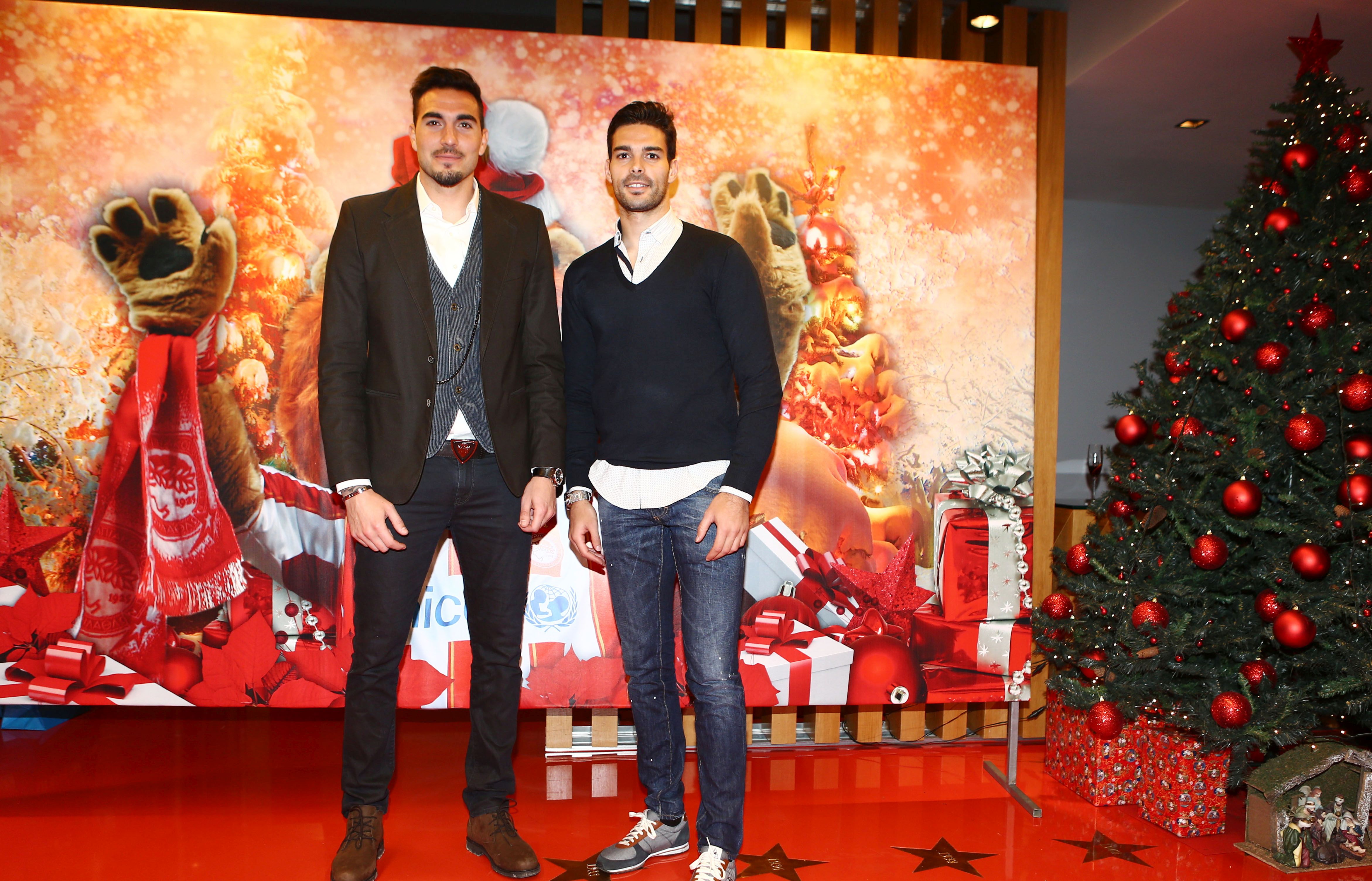 Χαρούμενες «ερυθρόλευκες» γιορτές!