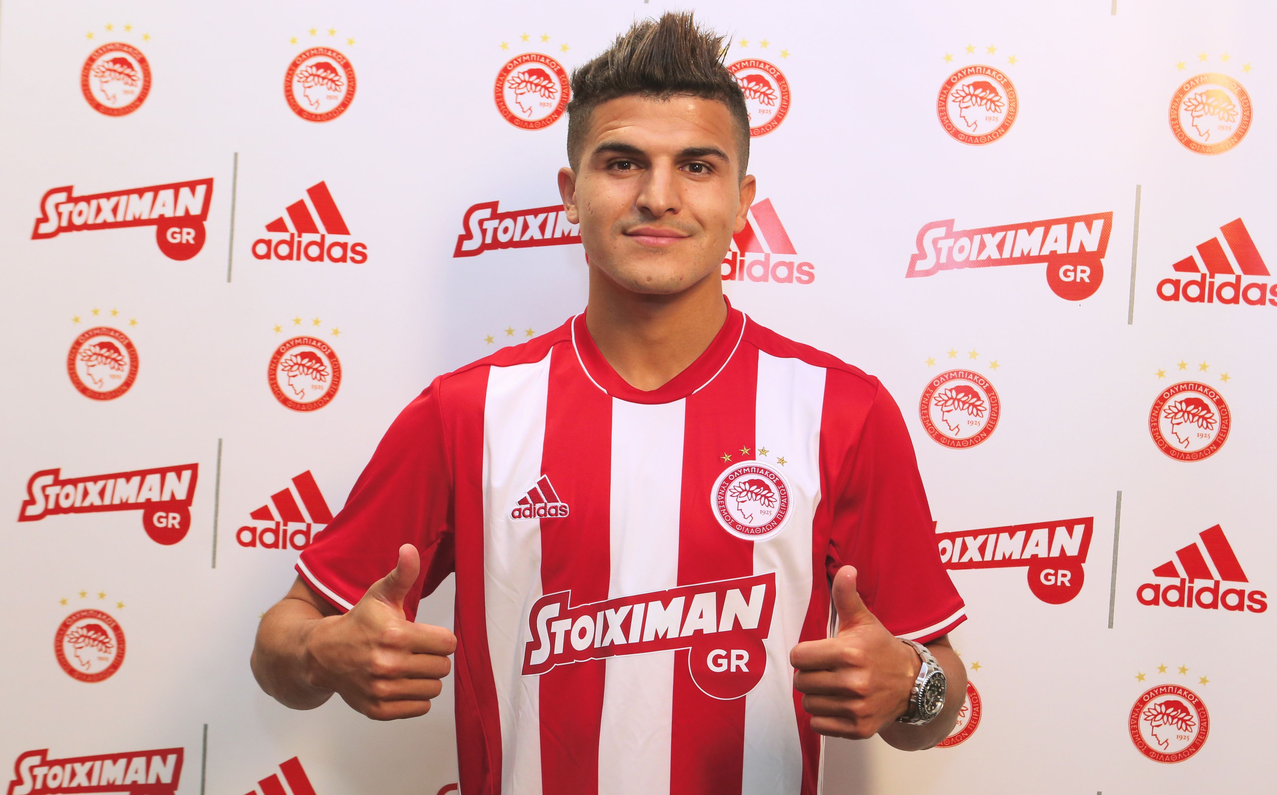 Olympiacos signs Tarik Elyounoussi