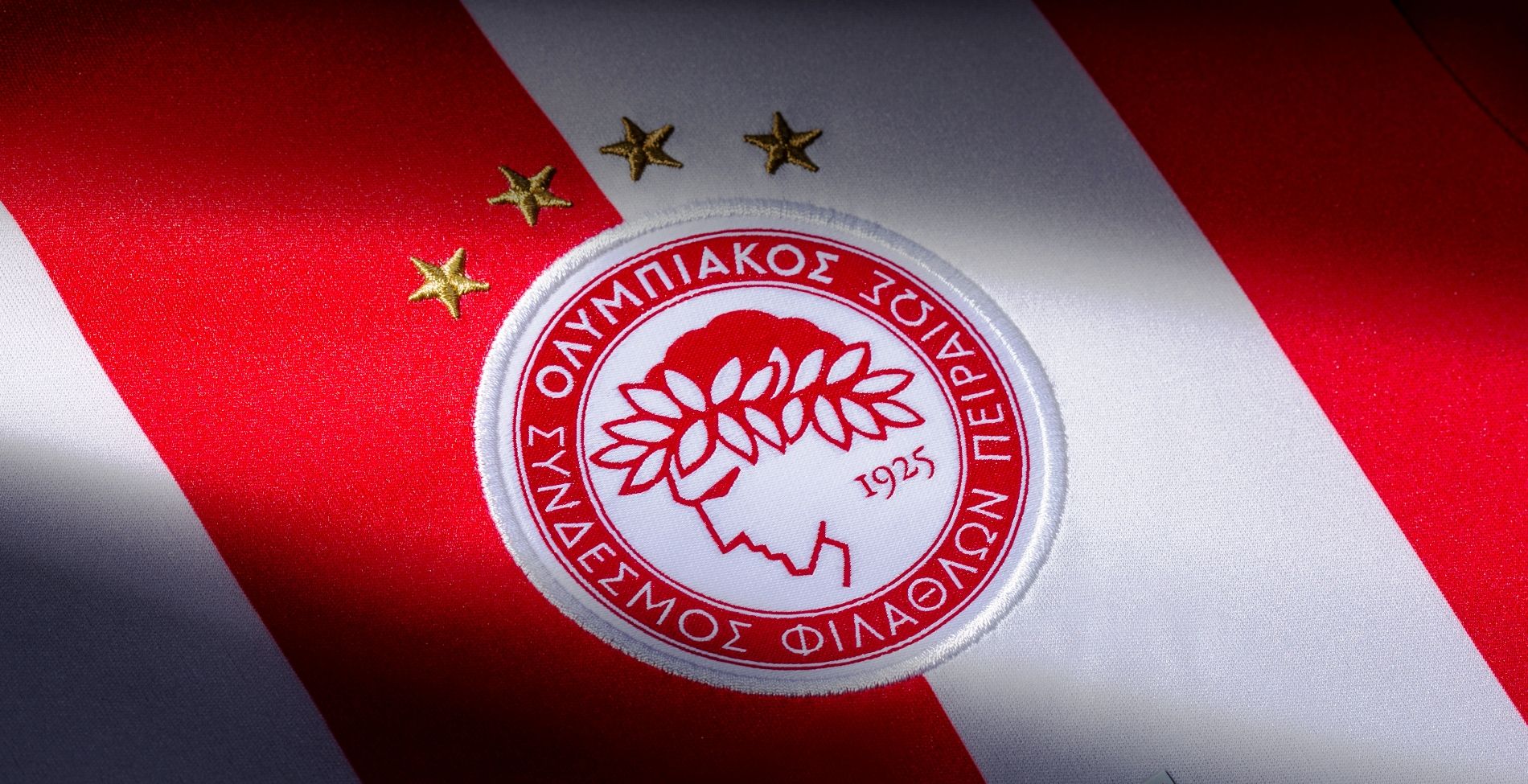 Αποκαλυπτήρια για τη νέα ερυθρόλευκη!