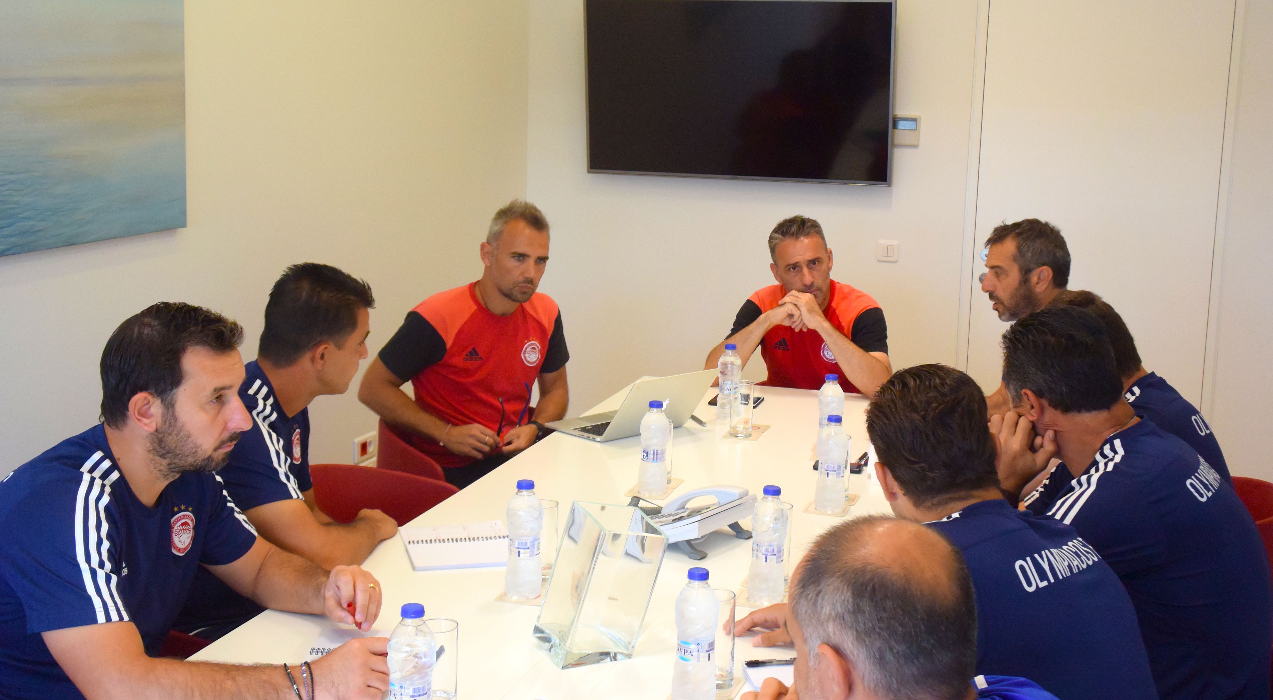 Σύσκεψη του κ. Μπέντο με τους προπονητές της Ακαδημίας