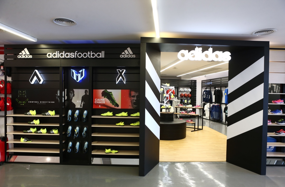 adidas corner στο REDstore