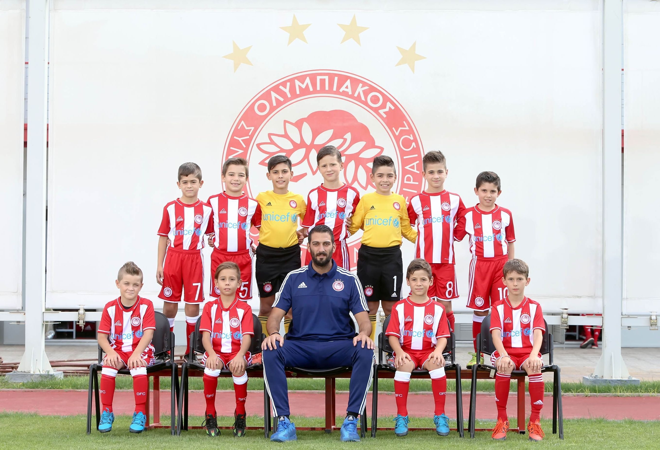 Φλικές νίκες για Κ-8 και Κ-9