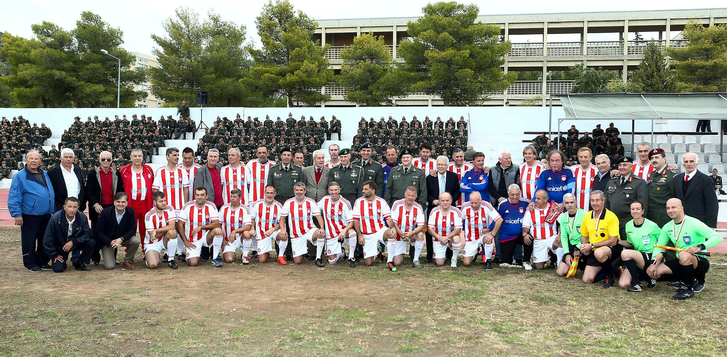 «Υποκλίθηκε» στο μεγαλείο τους η Σχολή Ευελπίδων