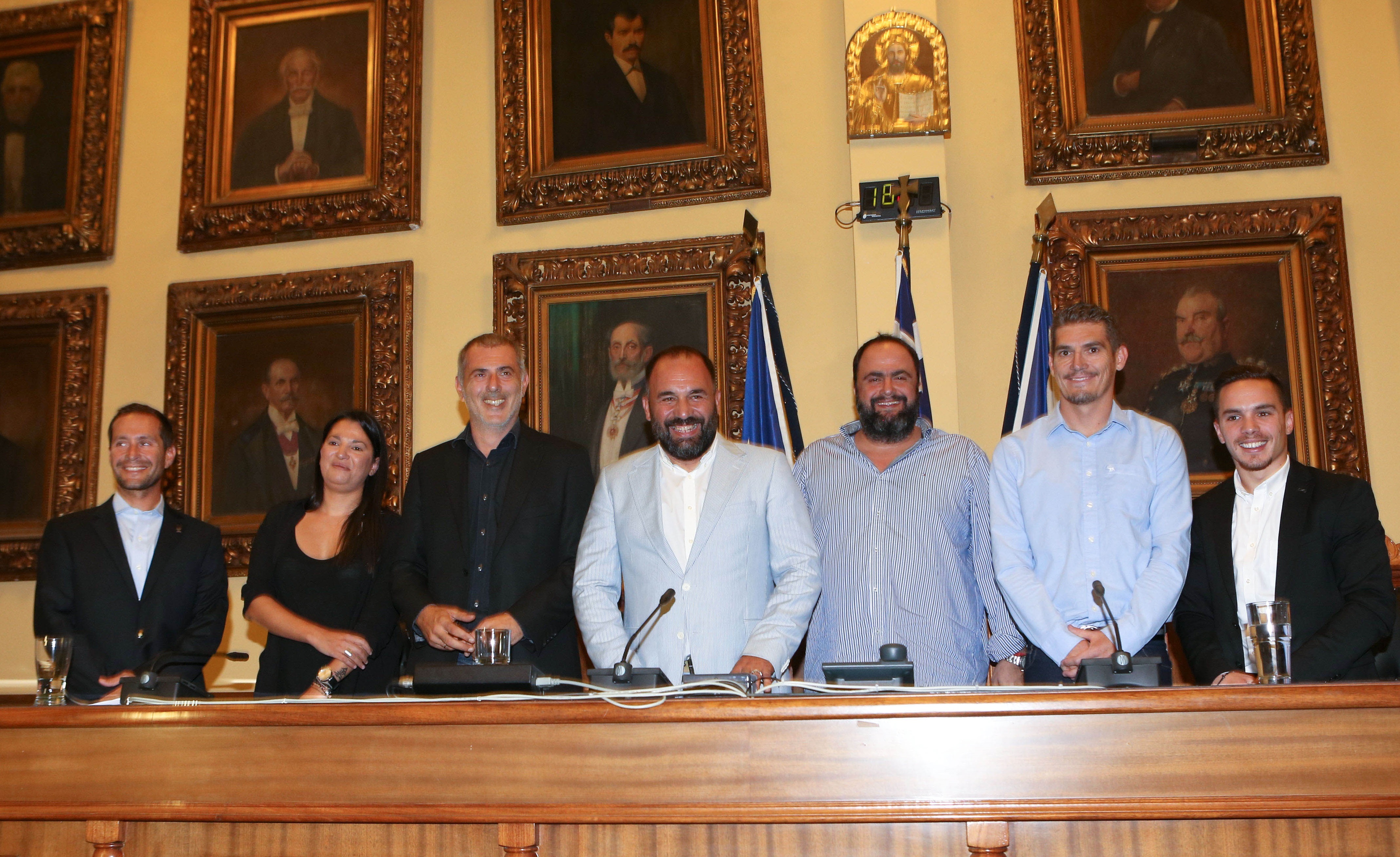 Στο «βάθρο» του Πειραιά οι Ολυμπιονίκες μας!