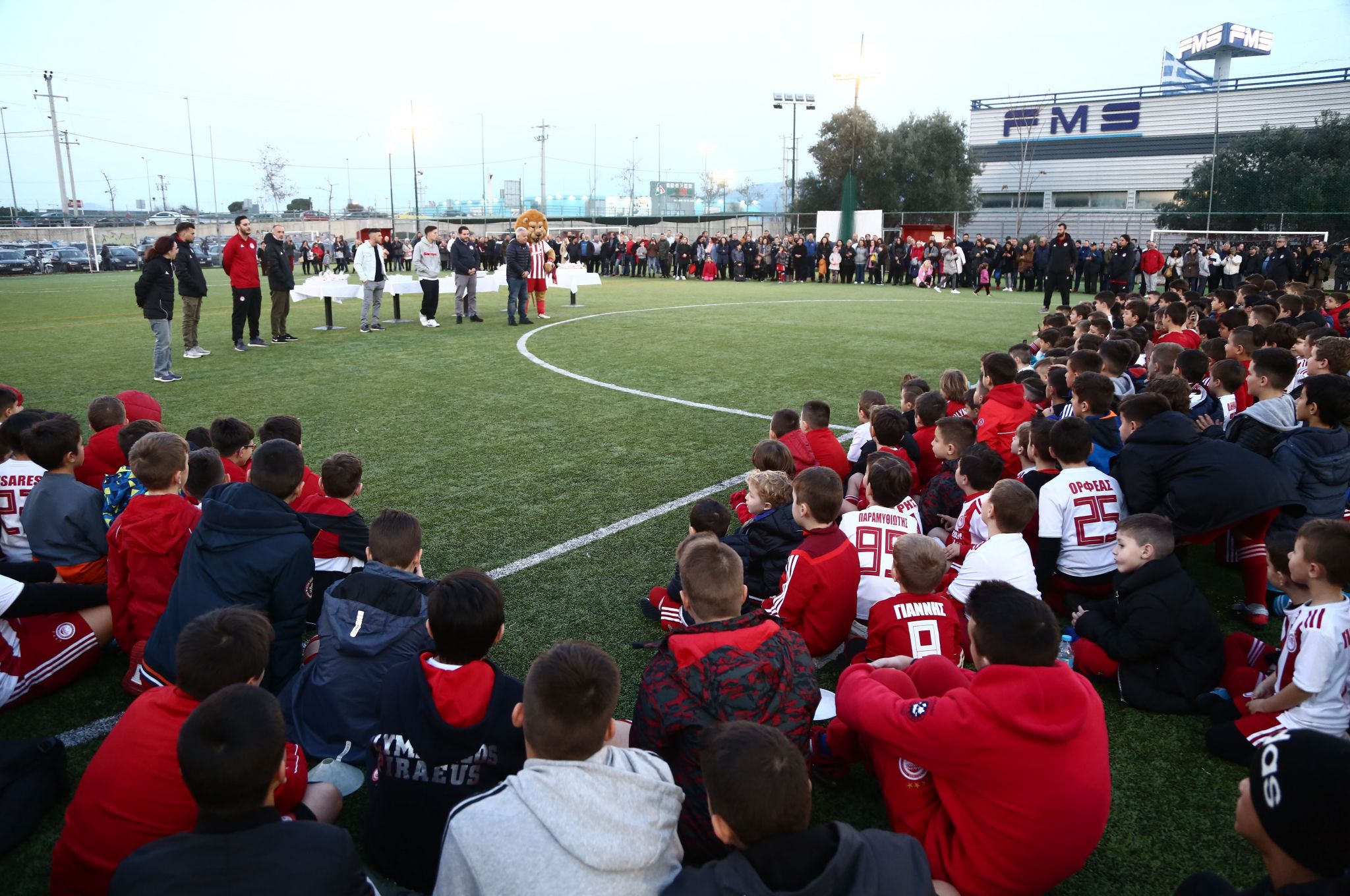 Έκοψαν την πίτα τους οι κεντρικές Σχολές του Ολυμπιακού