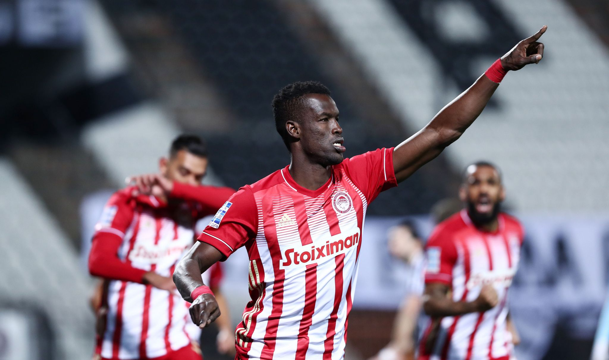 Invicto también en Tumba