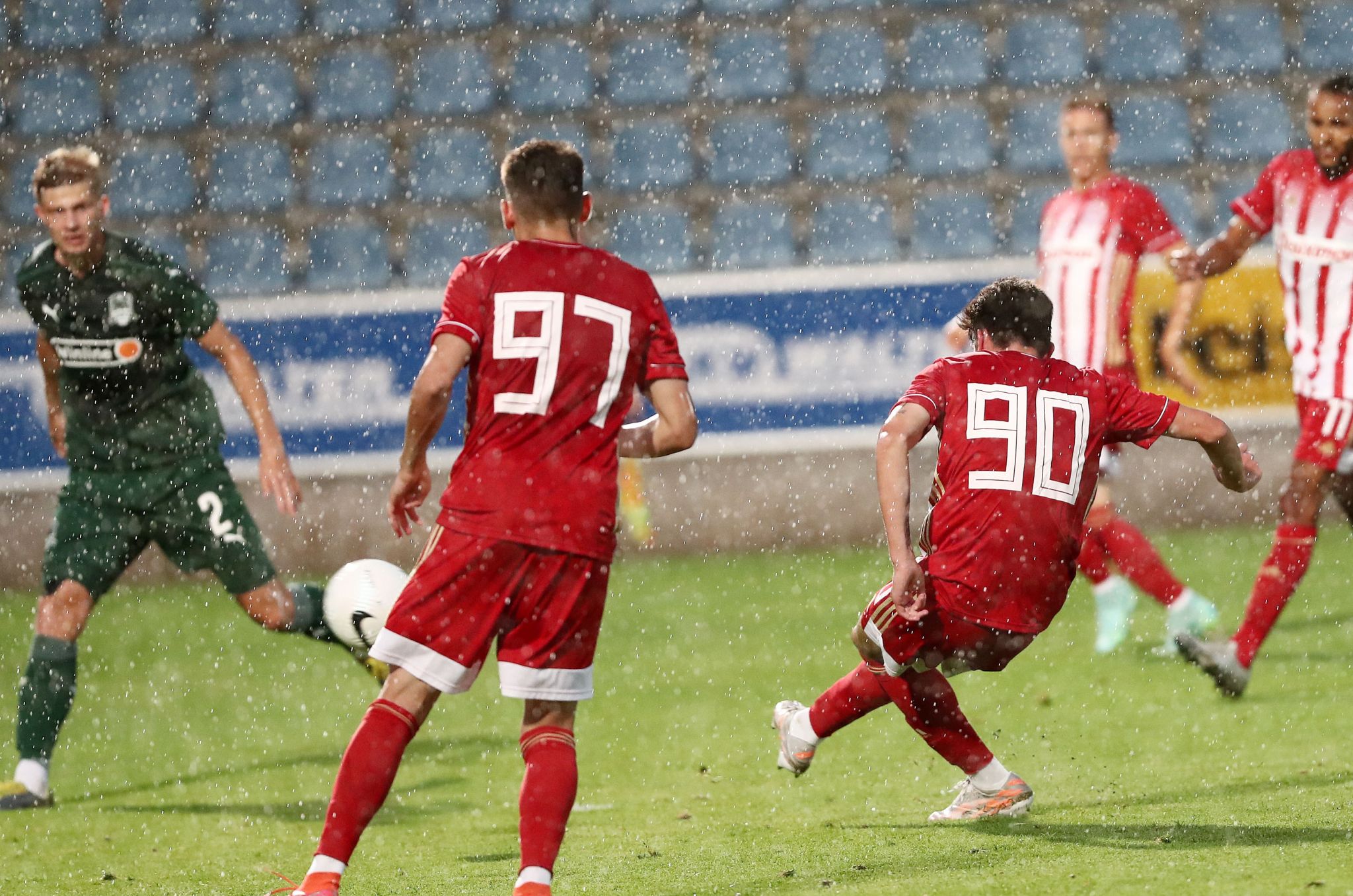 олимпиакос монпелье. олимпиакос. миливоевич олимпиакос. олимпиакос металлист 1-2. олимпиакос пафос.