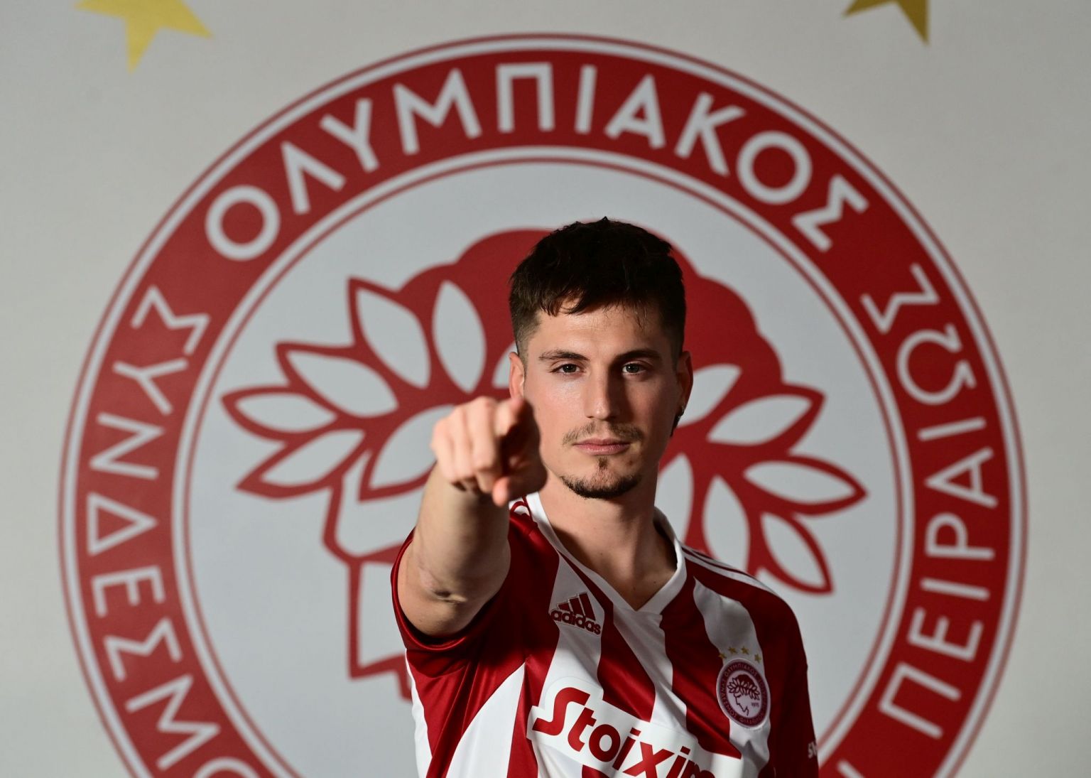 Sergi Canós en el Olympiacós ΟΛΥΜΠΙΑΚΟΣ