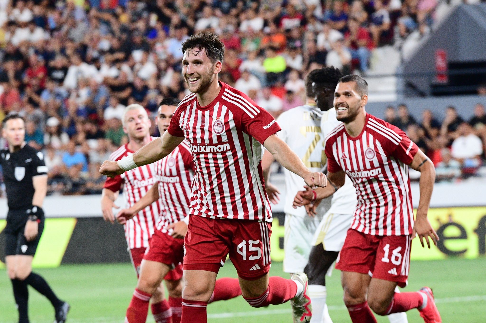 Olympiacos makes it to the Europa League group stage
