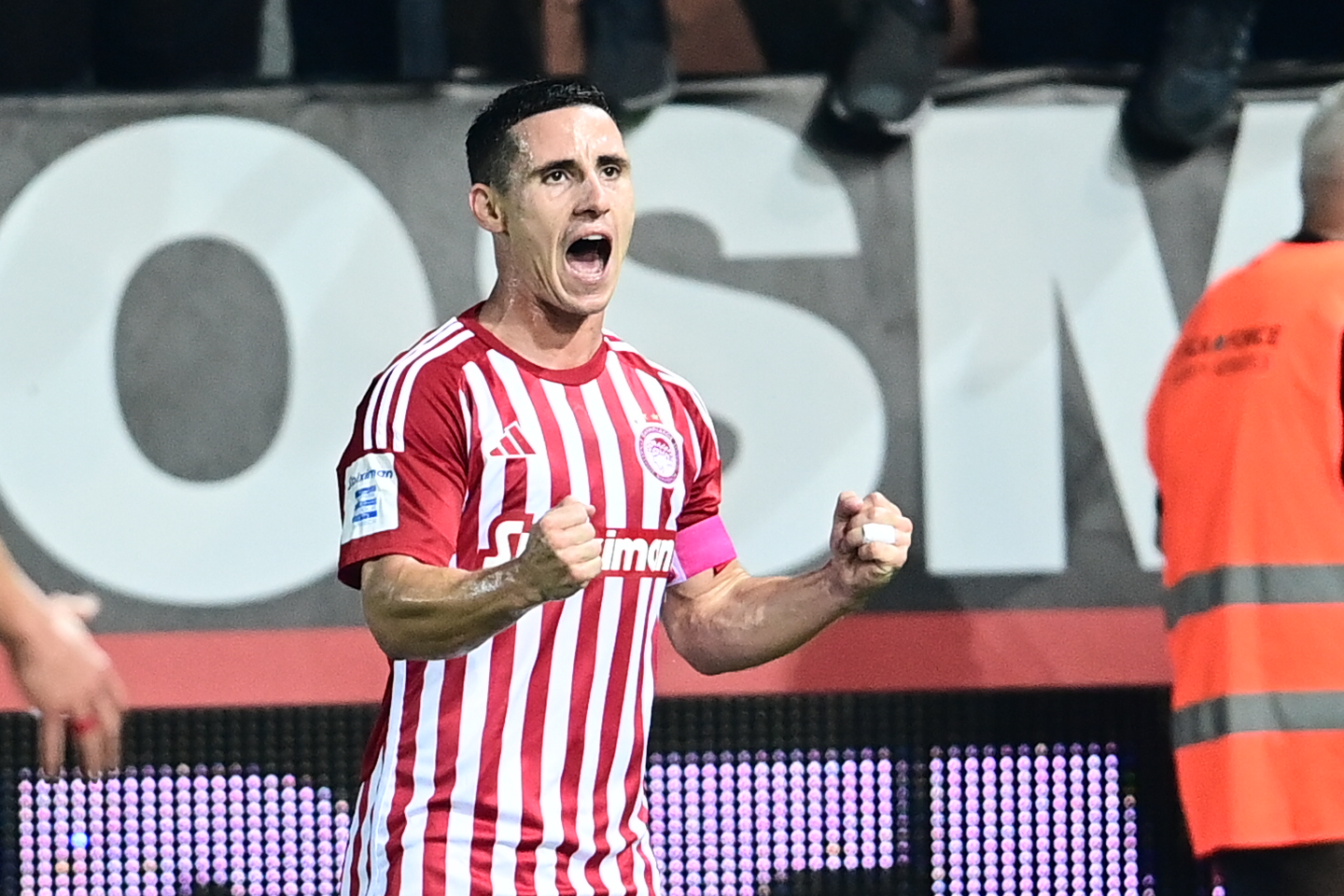 Olympiacos was victorious in Crete