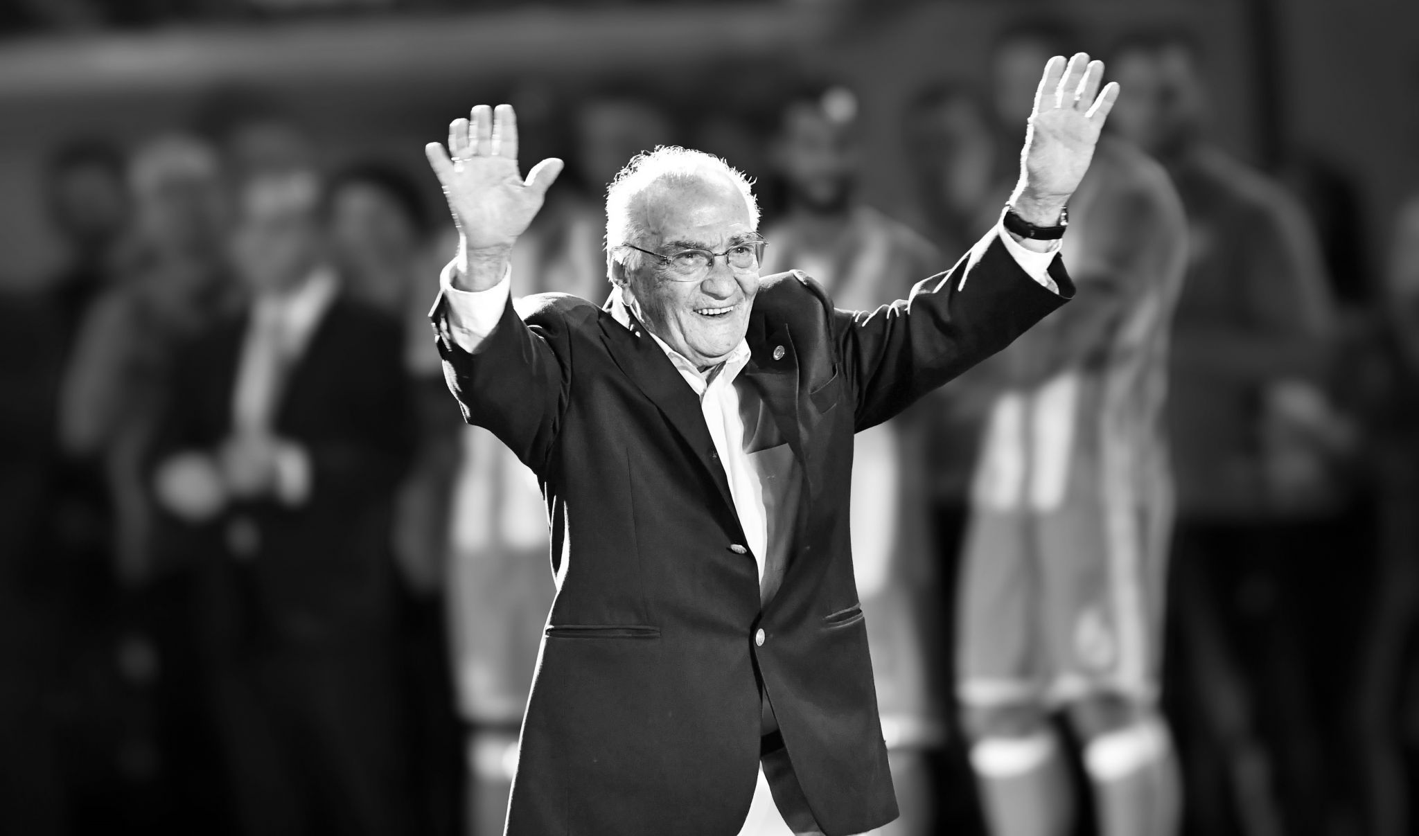 Ο Ολυμπιακός πενθεί: «Έφυγε» ο θρυλικός Γιώργος Δαρίβας