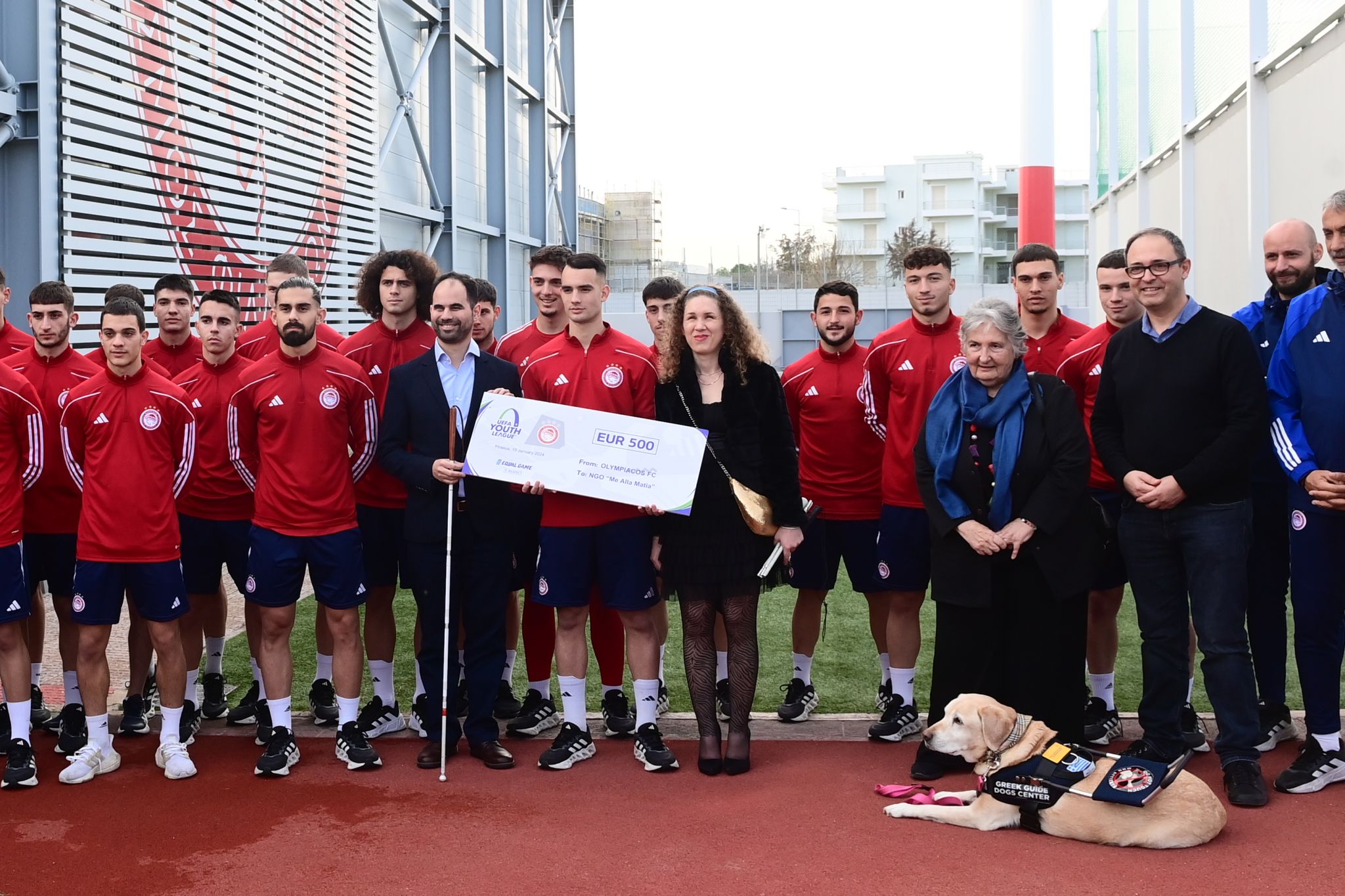 Olympiacos supports the people with visual disabilities