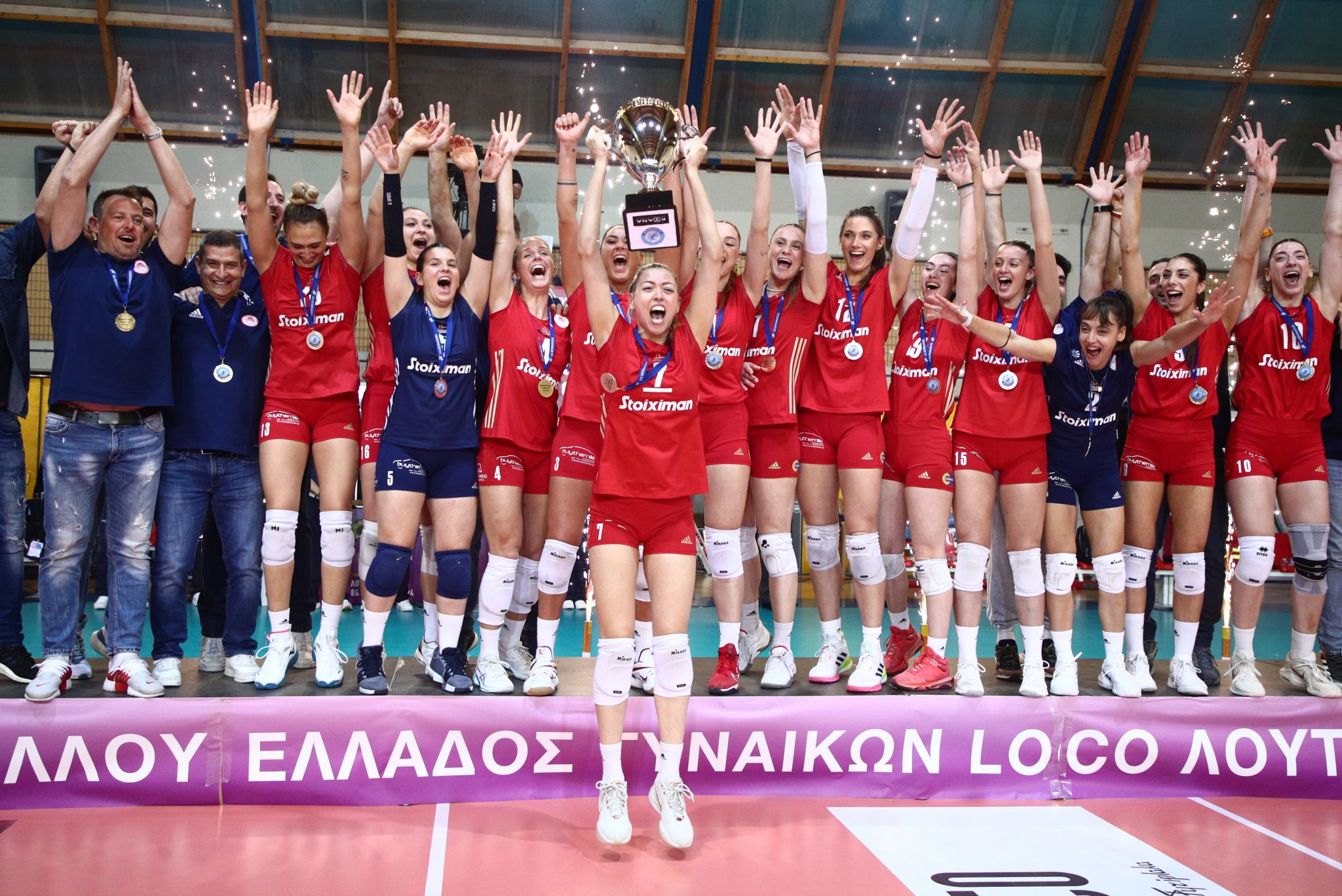 Συγχαρητήρια στην ομάδα βόλεϊ γυναικών του Θρύλου