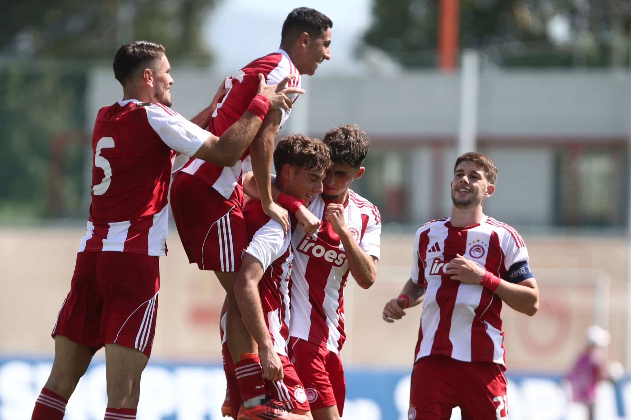 Η αποστολή της ομάδας Νέων για Λονδίνο