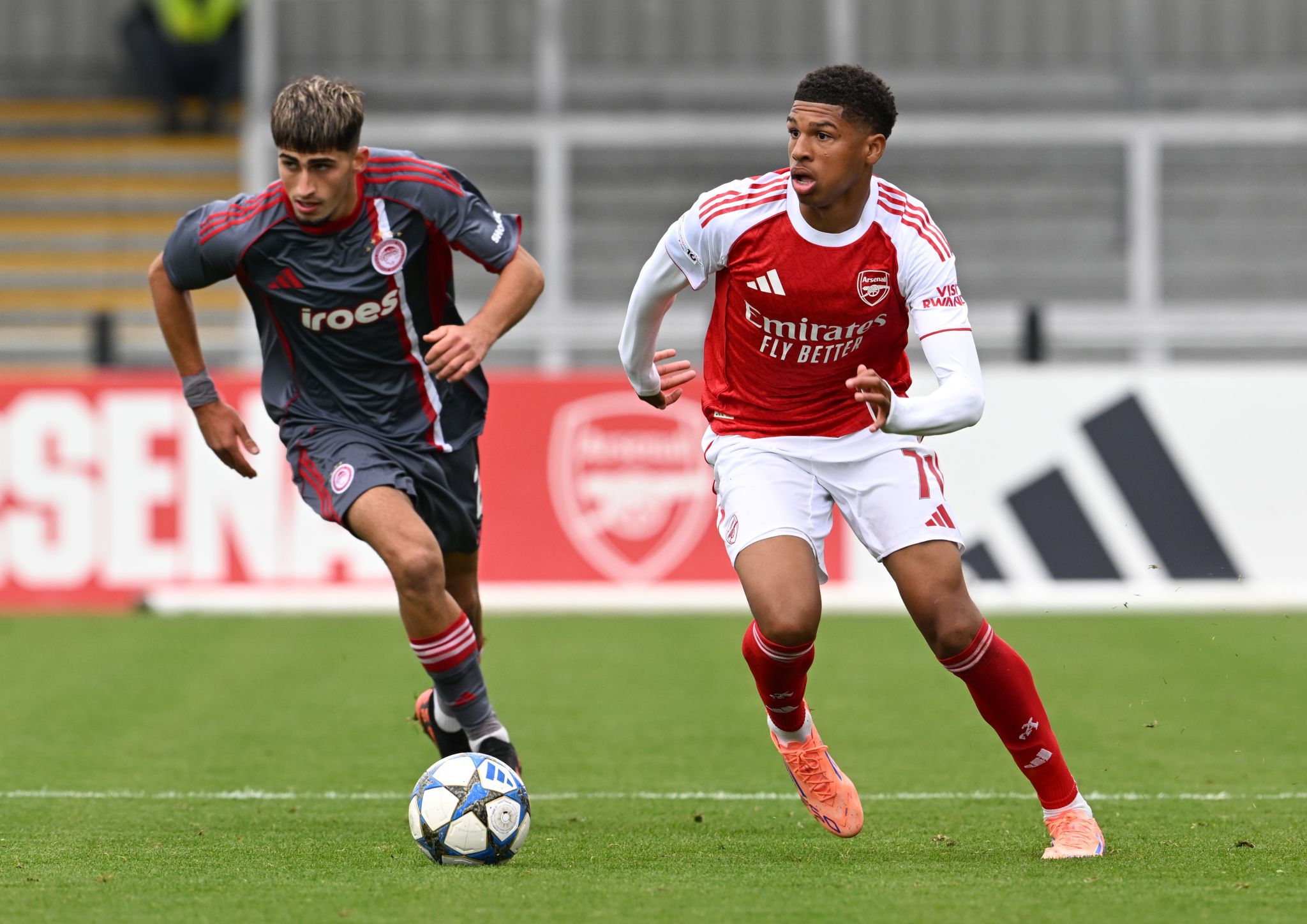Olympiacos Youngsters Stun Arsenal in London
