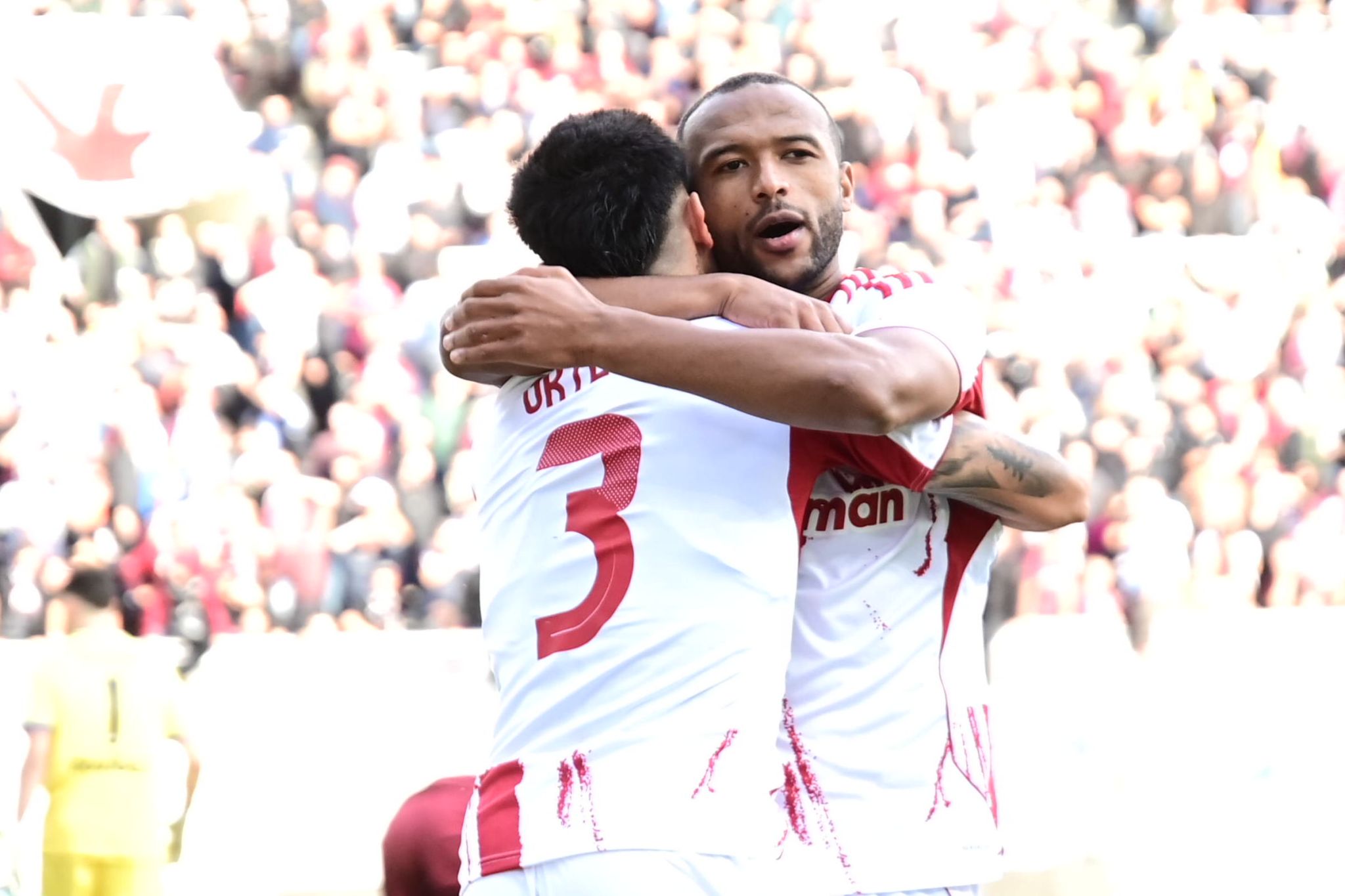 L’Olympiacos scelle la victoire dès la première mi-temps