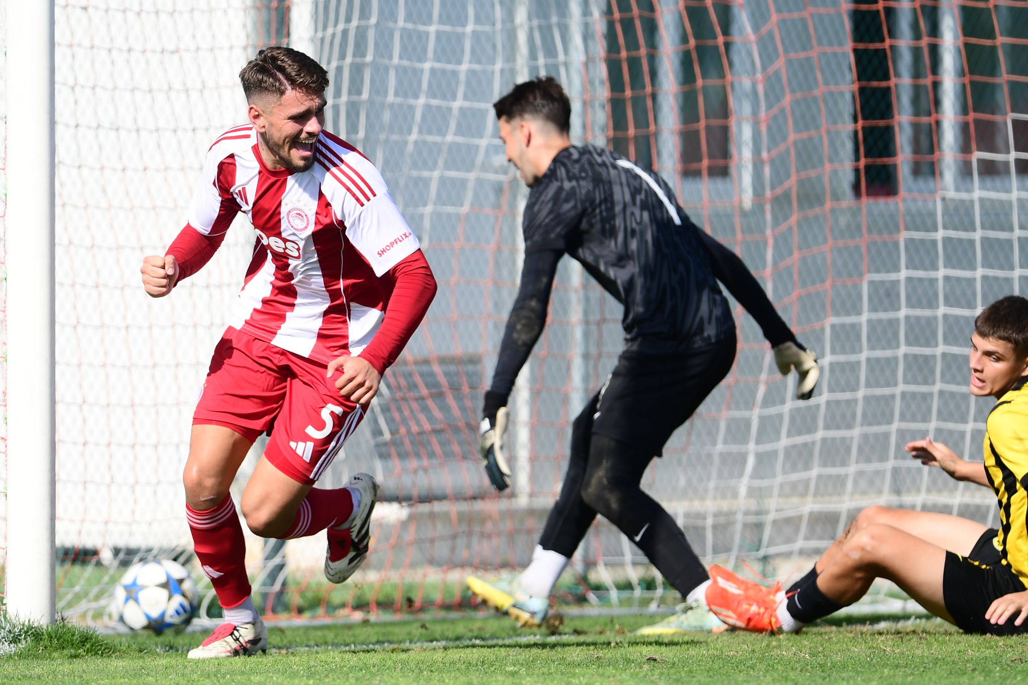 Επιστροφή στις νίκες για τους Νέους, 2-0 την ΑΕΚ