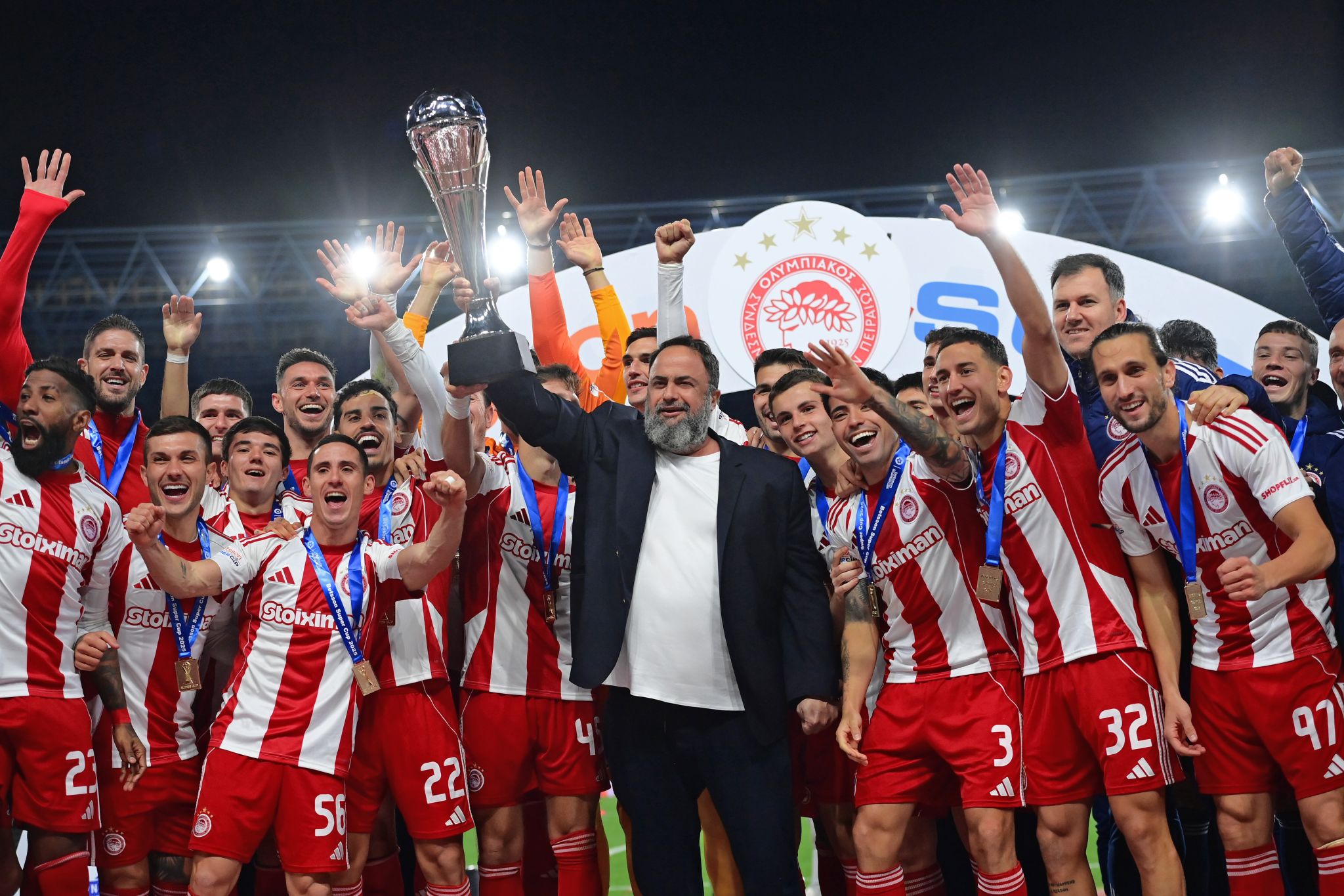 Βαγγέλης Μαρινάκης: «Χρυσό τρεμπλ 100 χρόνων θρυλικής ιστορίας»