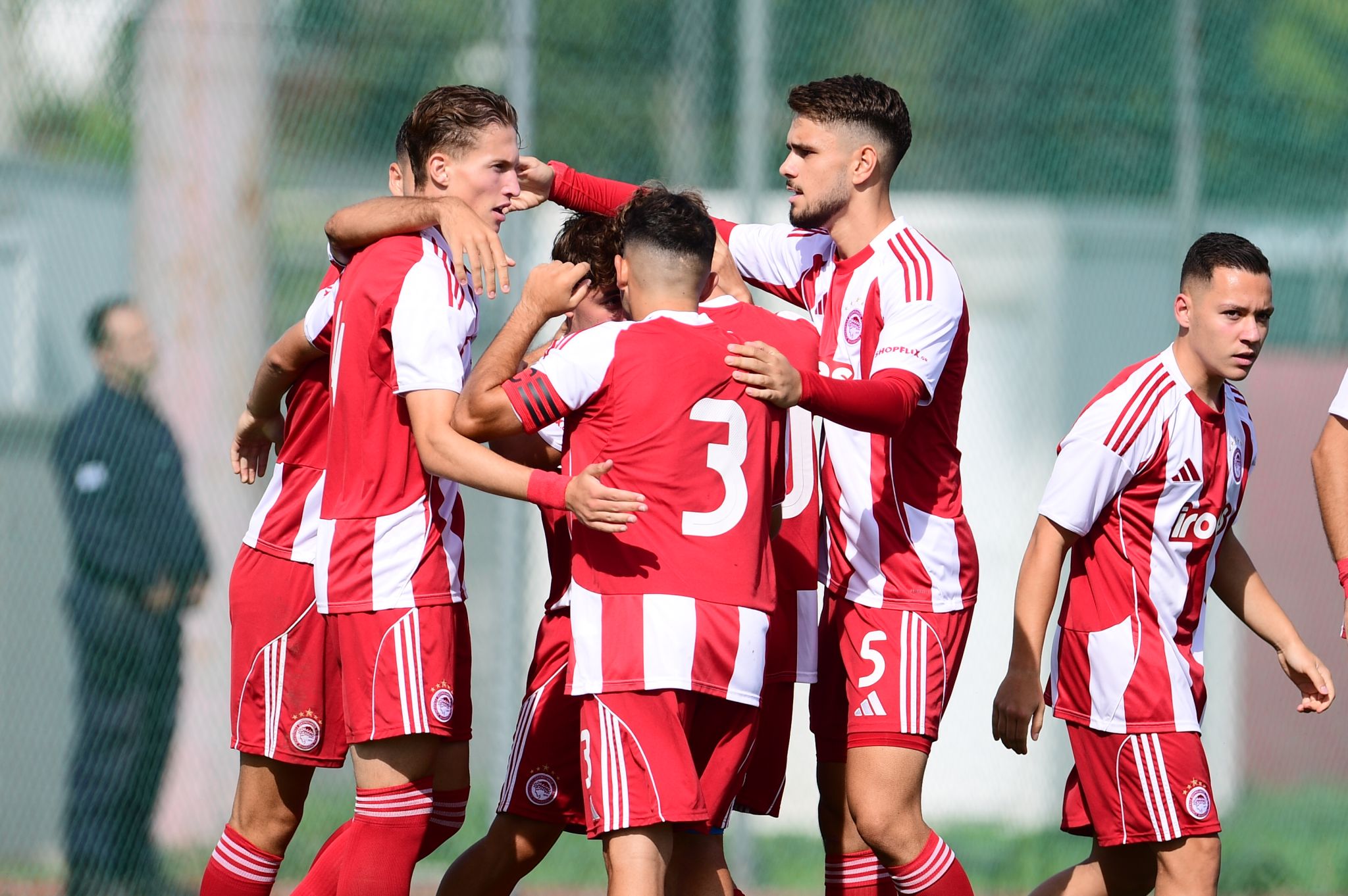 Άνετα οι Νέοι 5-0 τον ΟΦΗ στο Ρέντη