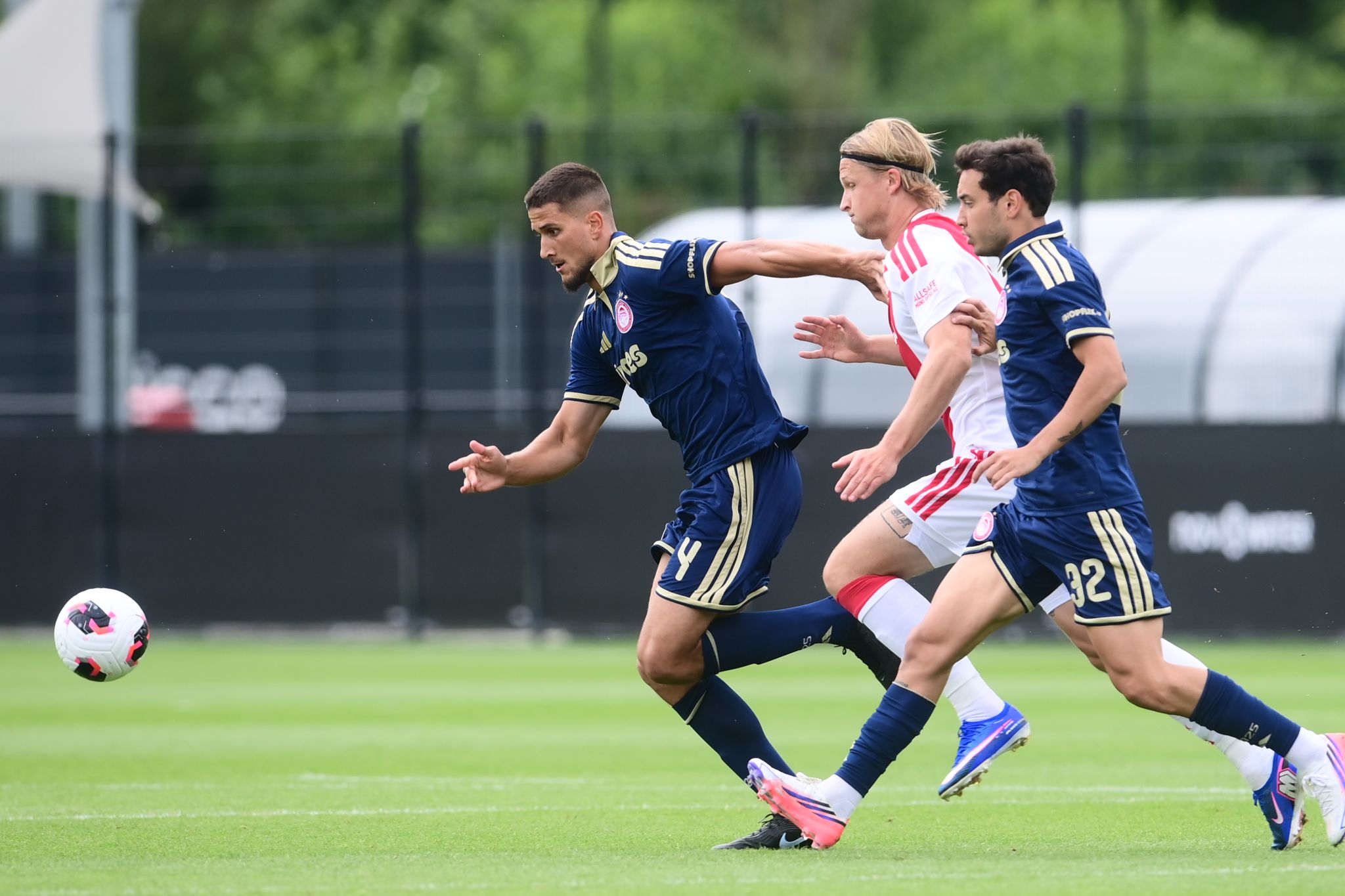 Derrota en amistoso ante el Ajax